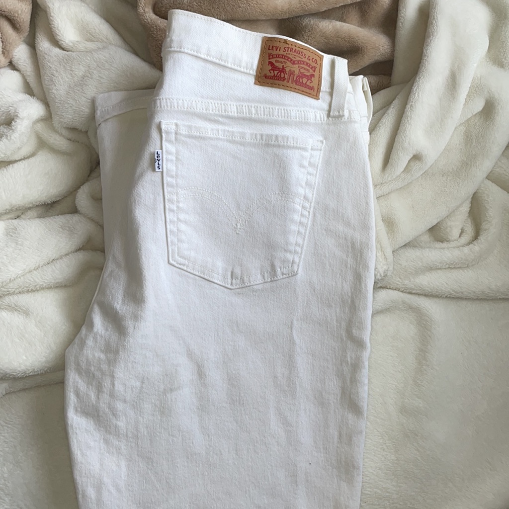 New Levis 414 Classic Straight